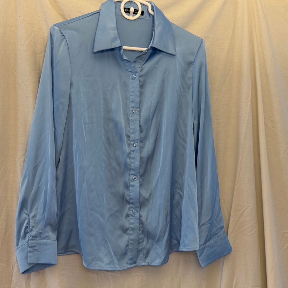 SHEIN Light Blue Satin Shiny Long-Sleeve Button-Up Shirt M